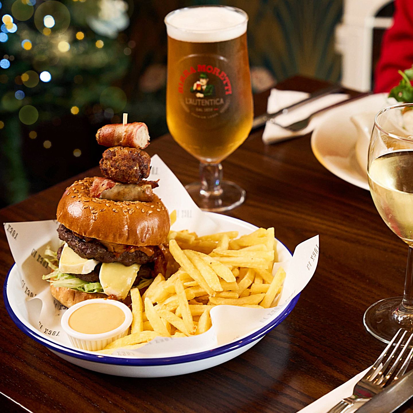 Festive Lunch & Dinner at The Llanwern Bull in Newport